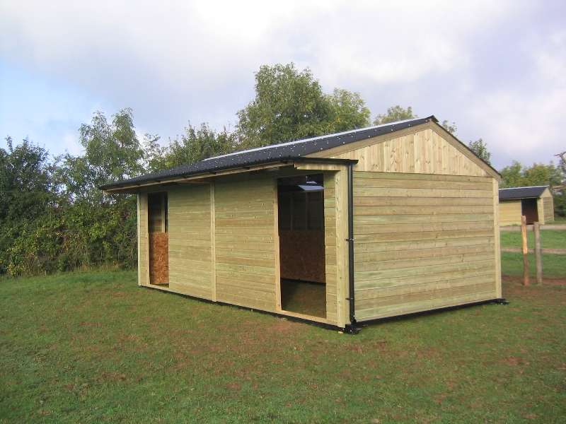 24ft x 12ft Mobile Field Shelter with Shiplap Cladding 24ft x 12ft Mobile Field Shelter with Shiplap Cladding